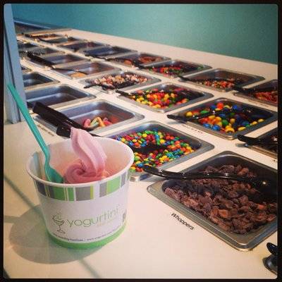 Yogurtini Plaza | restaurant | 4853 Main St, Kansas City, MO 64112, USA | 8165312201 OR +1 816-531-2201