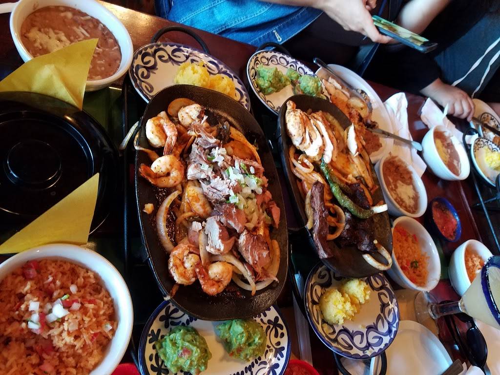 El Torito | restaurant | 5242 Lakewood Blvd, Lakewood, CA 90712, USA | 5625317460 OR +1 562-531-7460