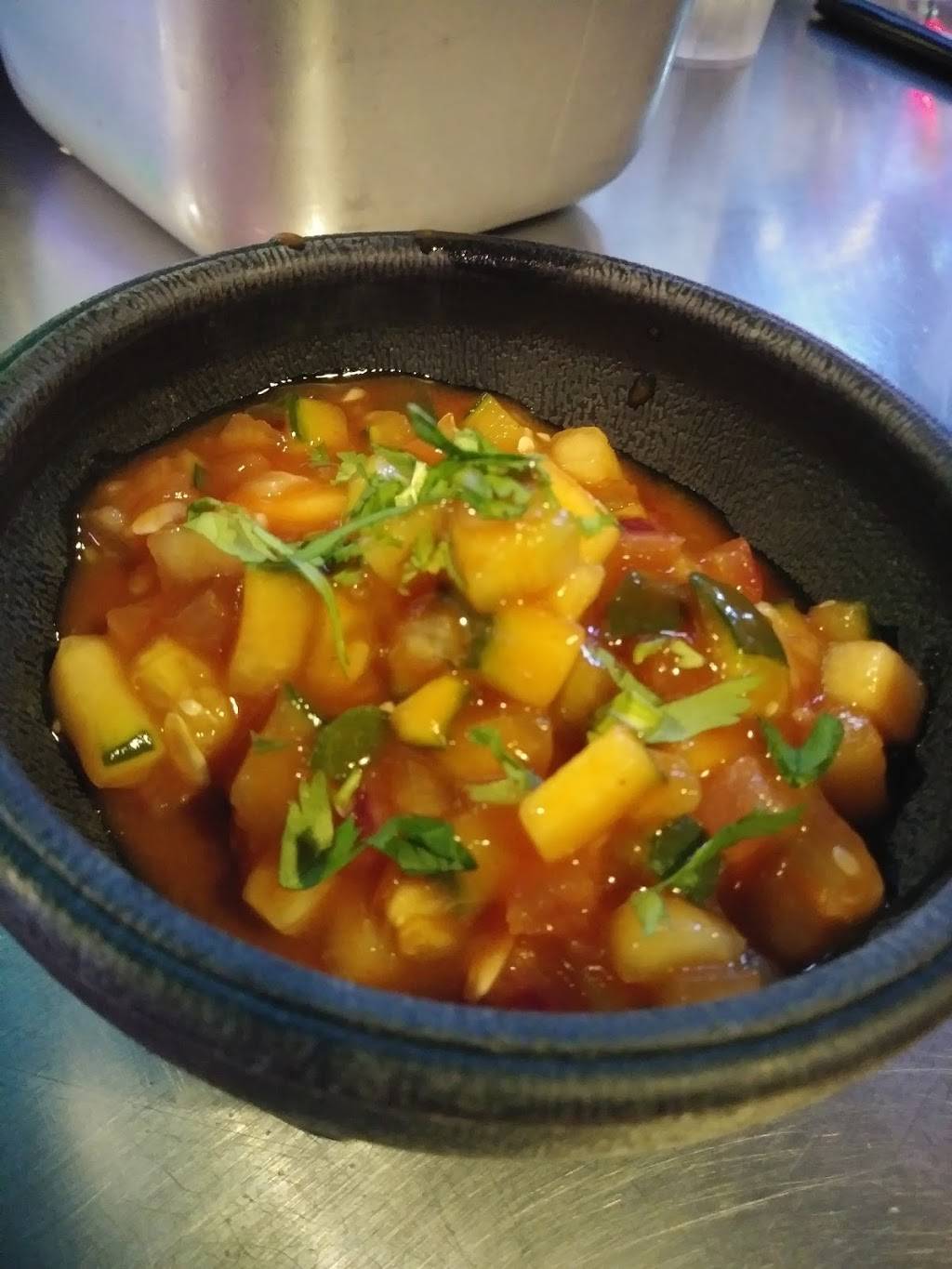 GRINGOS Mariscos and Beer | restaurant | 4209 W Washington Blvd #104, Los Angeles, CA 90019, USA | 3237373977 OR +1 323-737-3977