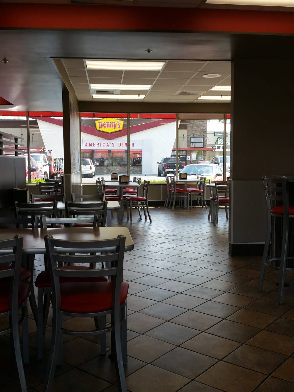 Hardees | restaurant | 1300 S Jefferson Ave, Lebanon, MO 65536, USA | 4175889707 OR +1 417-588-9707