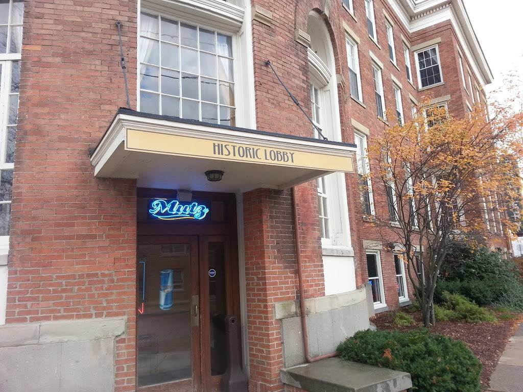 The Oliver House | restaurant | 27 Broadway St, Toledo, OH 43604, USA | 4192431302 OR +1 419-243-1302