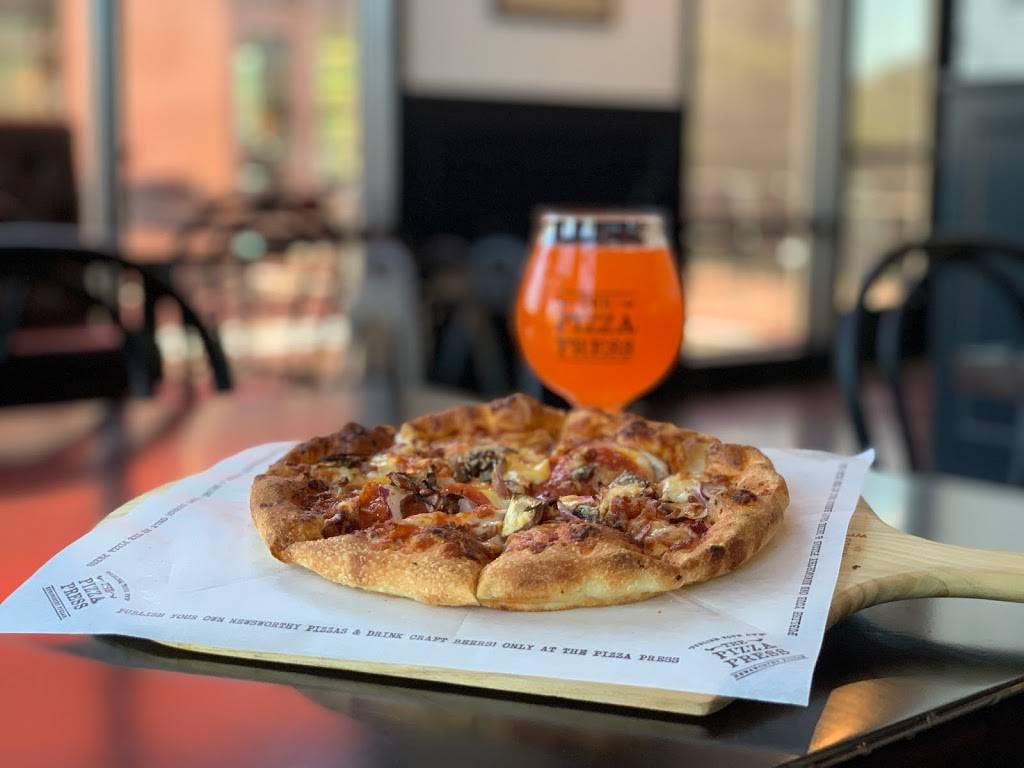 The Pizza Press | restaurant | 30010 Temecula Pkwy #104, Temecula, CA 92592, USA | 9513650727 OR +1 951-365-0727