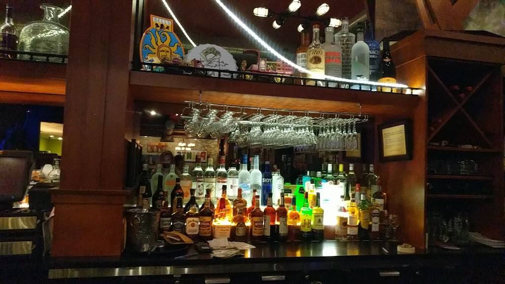 Hobos Tavern | restaurant | 1411 Whitehall Rd, Muskegon, MI 49445, USA | 2317190247 OR +1 231-719-0247