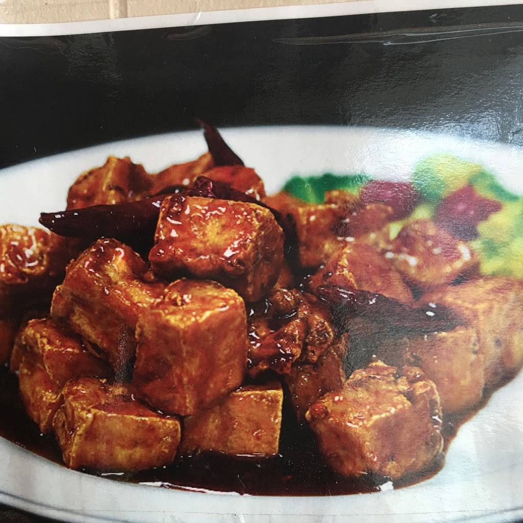 Far Sing | restaurant | 140 Main St, East Rockaway, NY 11518, USA | 5165932525 OR +1 516-593-2525