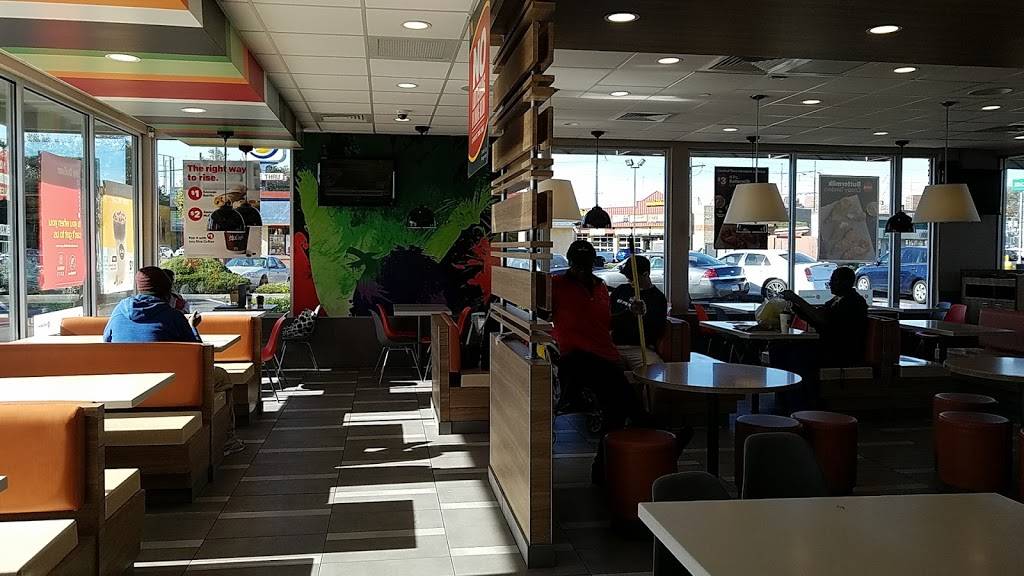 McDonalds | cafe | 2400 W Oregon Ave, Philadelphia, PA 19145, USA | 2153365875 OR +1 215-336-5875