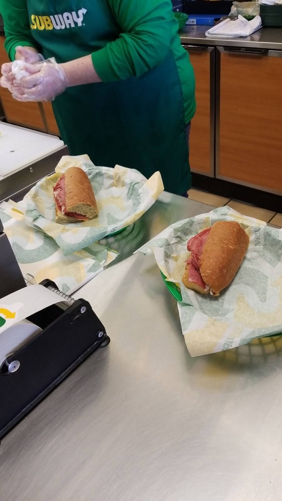 Subway | restaurant | 1453 Millville Ave, Hamilton, OH 45013, USA | 5137373123 OR +1 513-737-3123