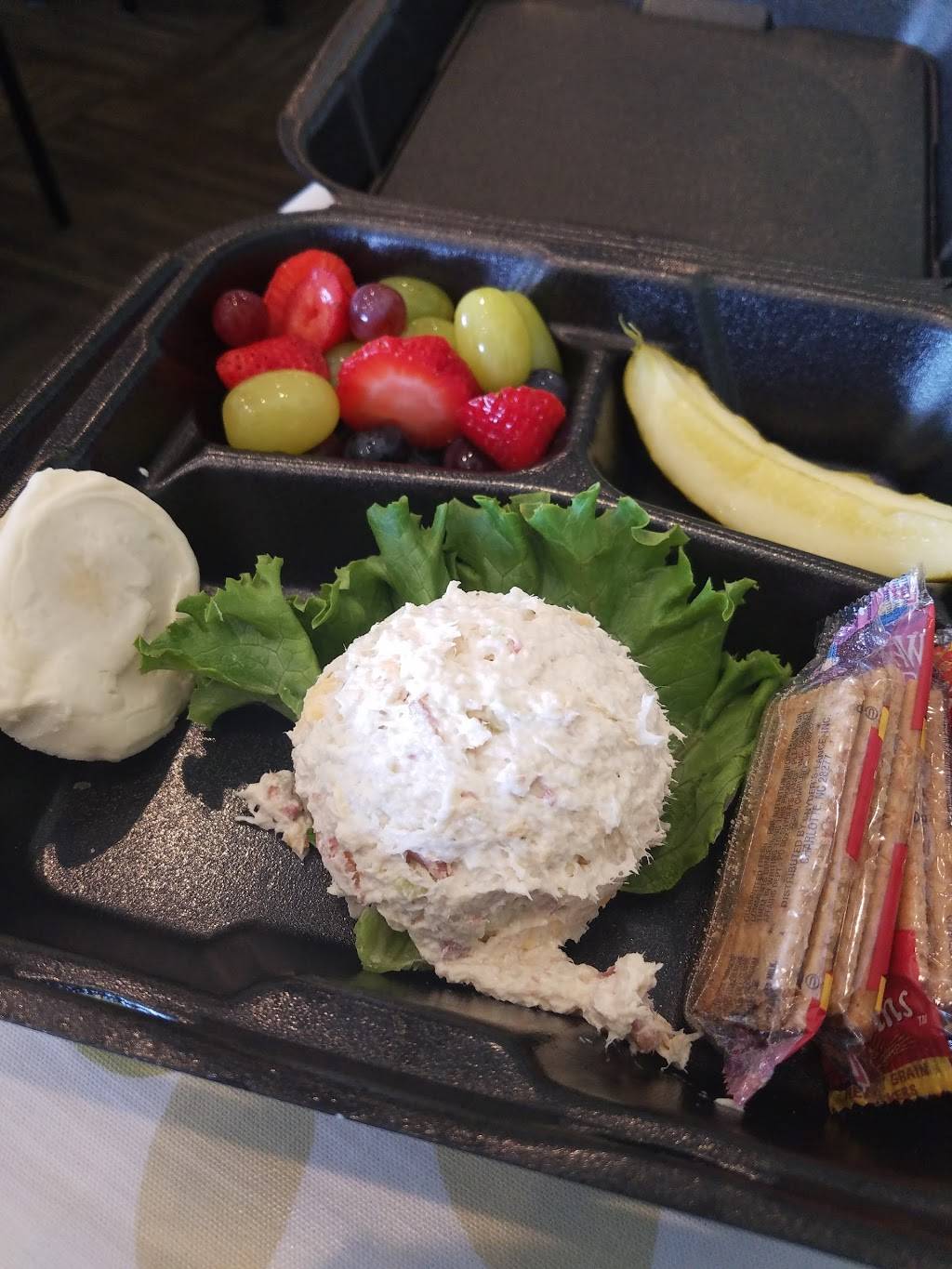 Chicken Salad Chick | restaurant | 4088 Watson Blvd #600, Warner Robins, GA 31093, USA | 4783333592 OR +1 478-333-3592