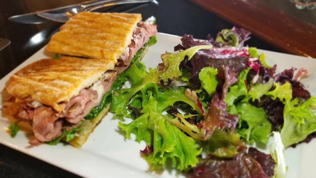 Michaels Table at Orchid Island Brewery | restaurant | 2855 Ocean Dr b1, Vero Beach, FL 32963, USA | 7722052436 OR +1 772-205-2436