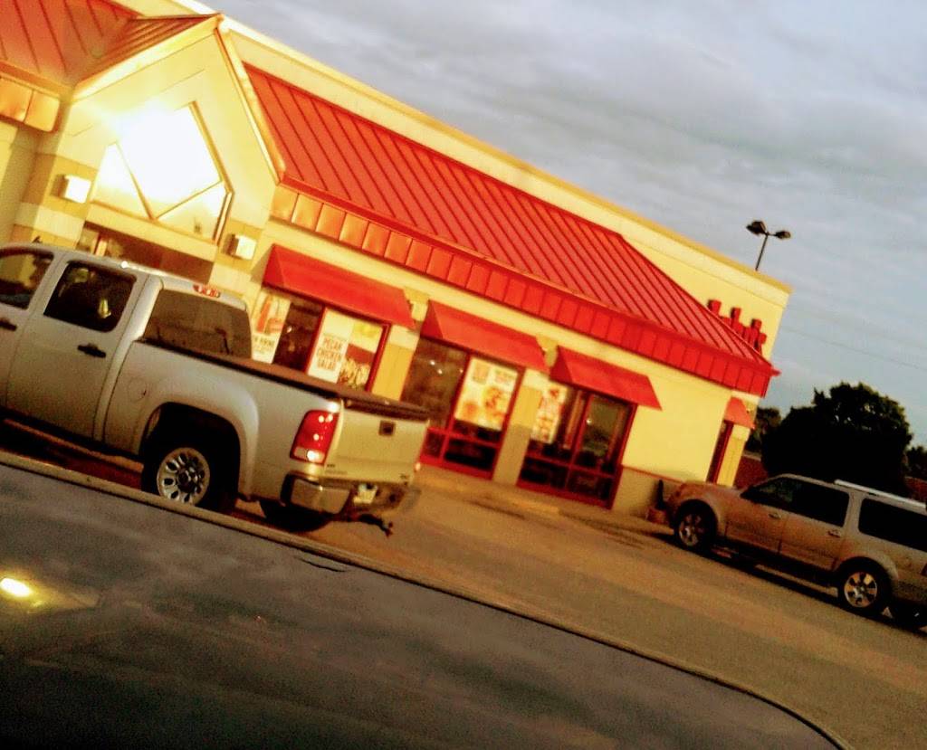 Arbys | restaurant | 400 Evansdale Dr, Evansdale, IA 50707, USA | 3192340085 OR +1 319-234-0085