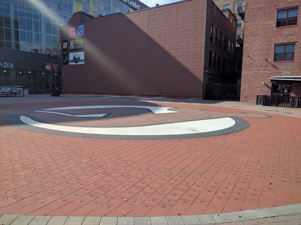 Edison Ale House | restaurant | 51 Edison Pl, Newark, NJ 07102, USA | 9736435560 OR +1 973-643-5560