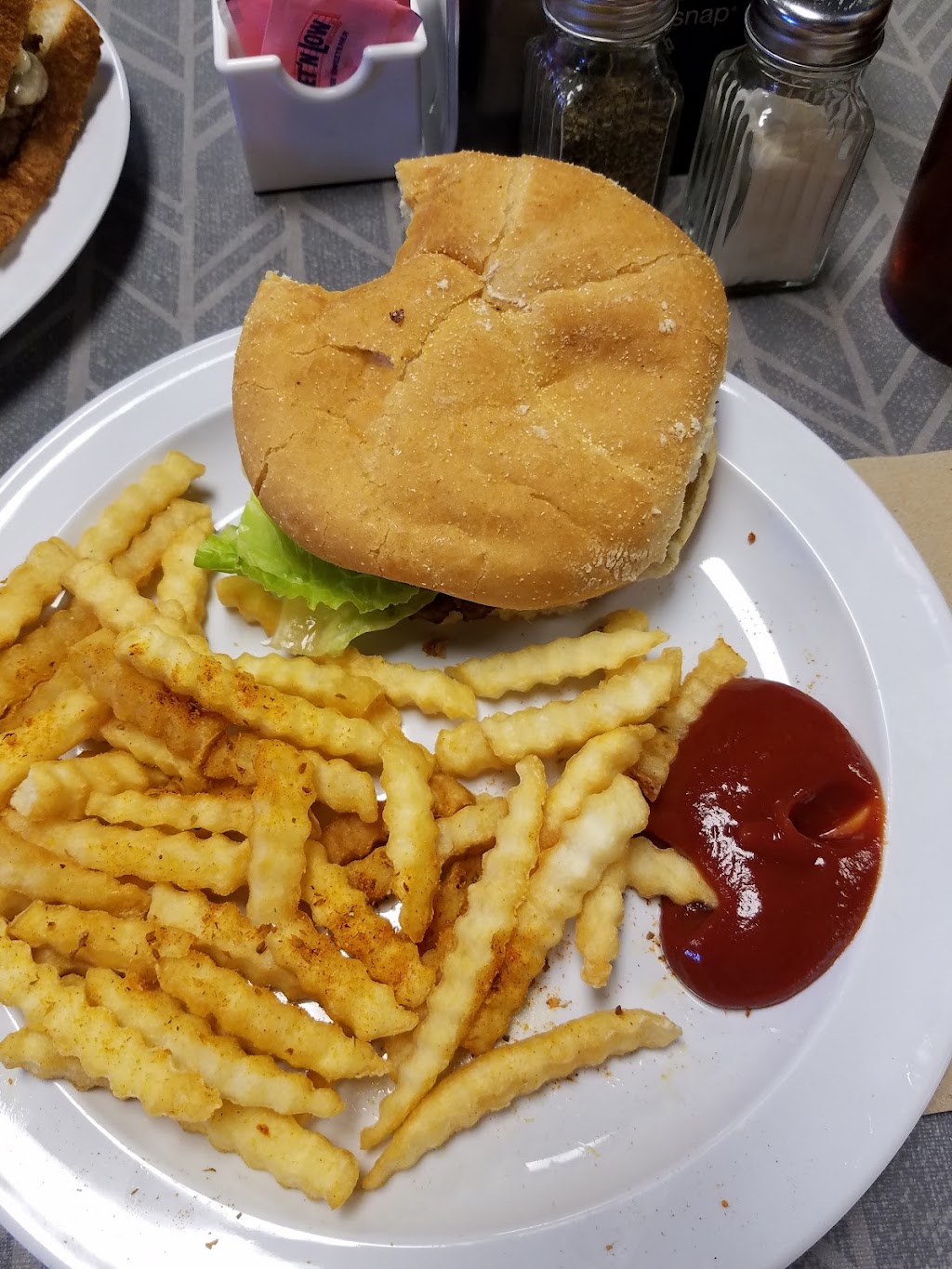 Ruths Kitchen & Bake Shop | restaurant | 1604-B, 1604 Madison St, Shelbyville, TN 37160, USA | 9314924166 OR +1 931-492-4166