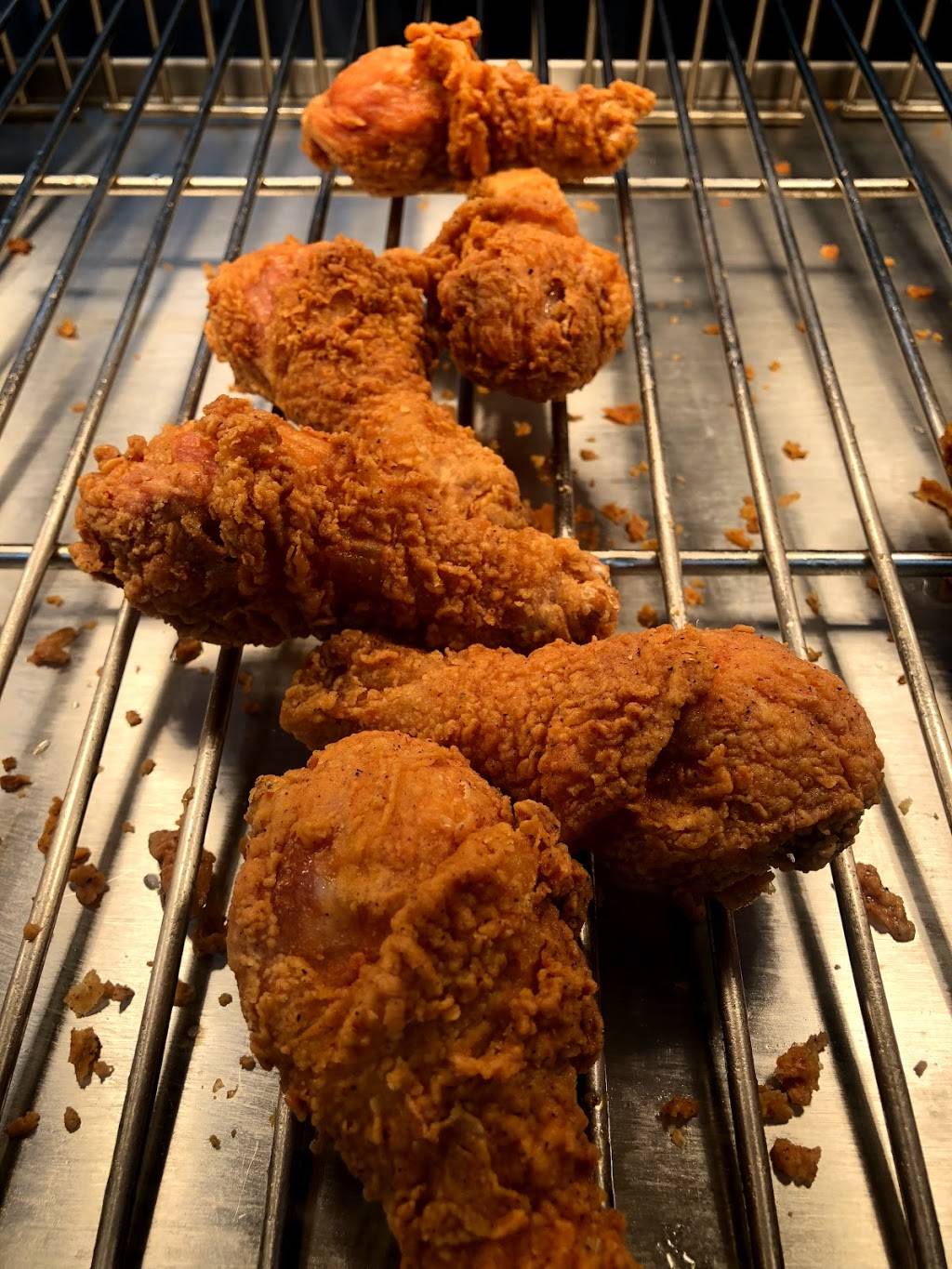 Krispy Krunchy Chicken | restaurant | 2700 University Ave SE, Minneapolis, MN 55414, USA | 6124188236 OR +1 612-418-8236