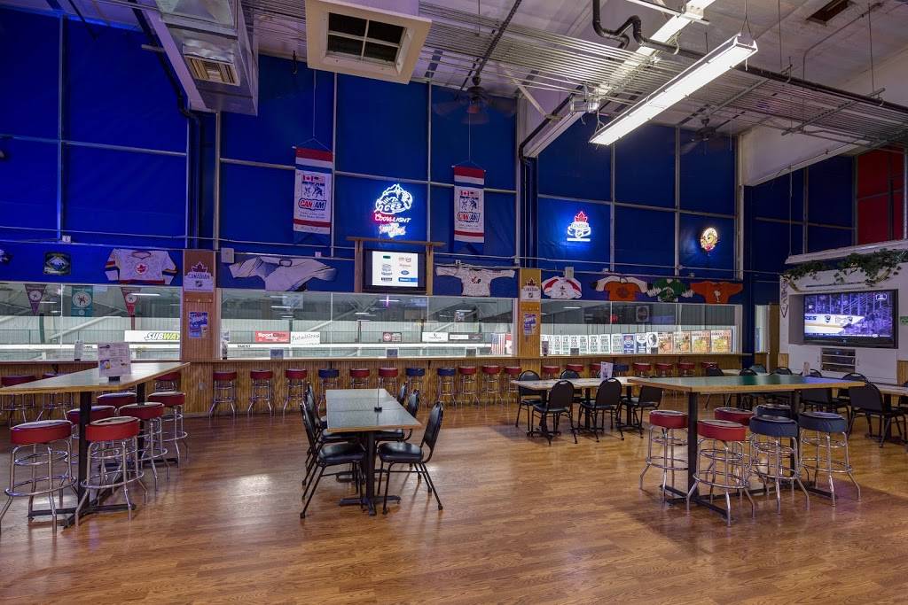 The Blue Line Pub & Cafe | restaurant | 11111 OMalley Centre Dr, Anchorage, AK 99515, USA | 9078684309 OR +1 907-868-4309