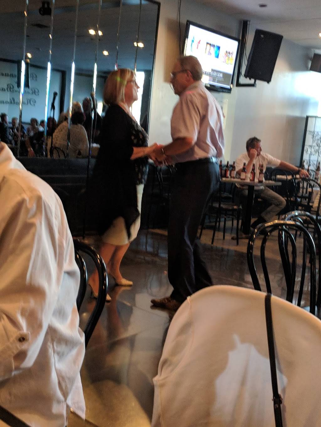 Resto-Bar Napoleon | restaurant | 3200 Chemin Gascon, Terrebonne, QC J6X 3Z3, Canada | 4504776251 OR +1 450-477-6251