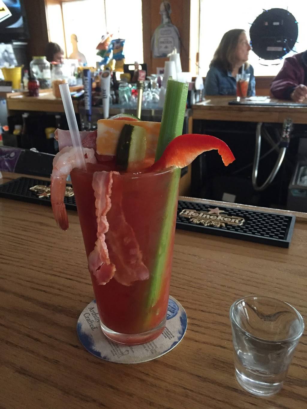 The Office Bar & Grill | restaurant | 5986 E, IL-17, Kankakee, IL 60901, USA | 8159379757 OR +1 815-937-9757