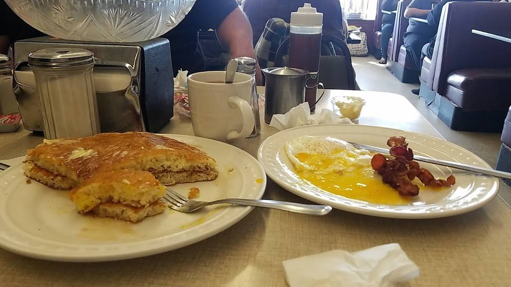 Star Restaurant | restaurant | 122 W 6th St, Hanford, CA 93230, USA | 5595847276 OR +1 559-584-7276