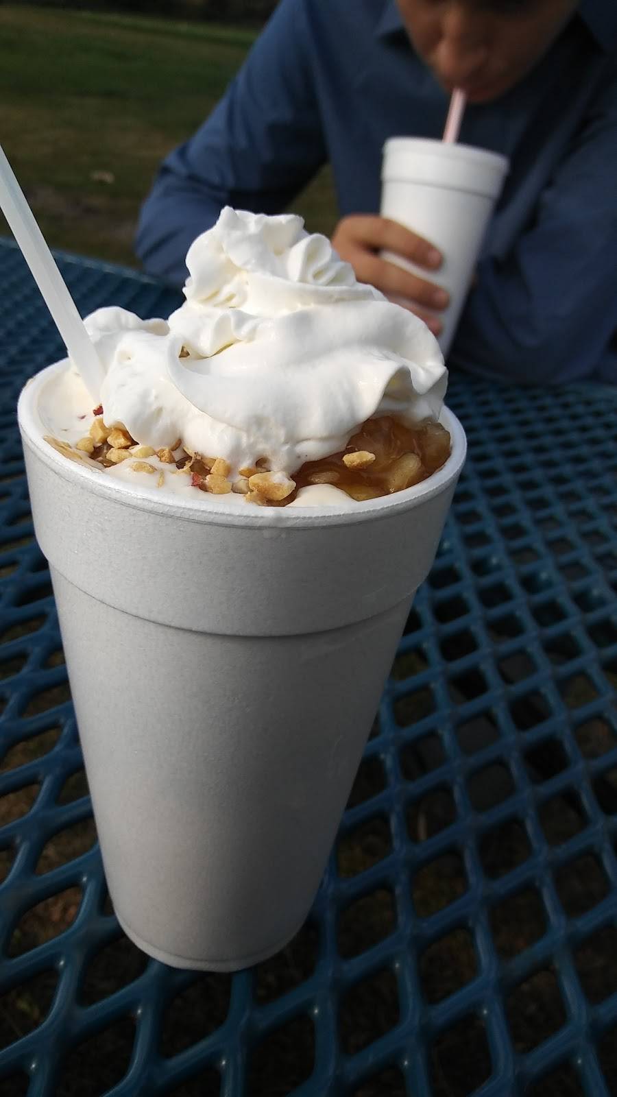 Chitter Chatter Ice Cream | restaurant | 8144 Airport Hwy, Holland, OH 43528, USA | 4198657223 OR +1 419-865-7223