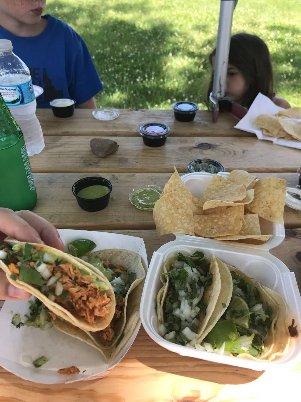 La Maria Taqueria Food Truck | restaurant | 11025 10th St N, Lake Elmo, MN 55042, USA | 6513369557 OR +1 651-336-9557