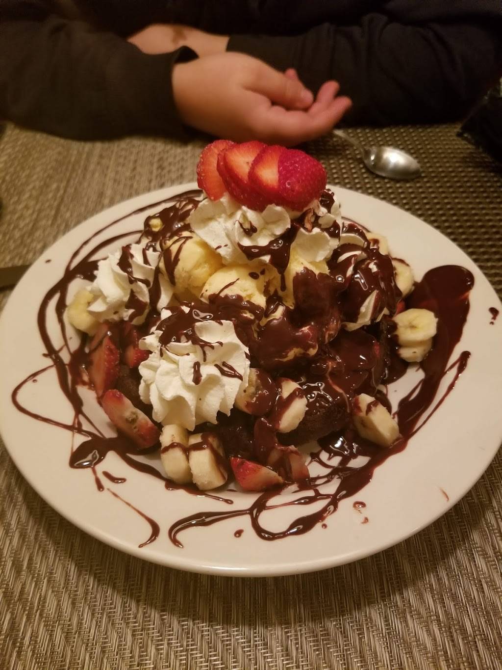 Mark Allens American Kitchen | restaurant | 1402 Peoria St, Peru, IL 61354, USA | 8152200642 OR +1 815-220-0642