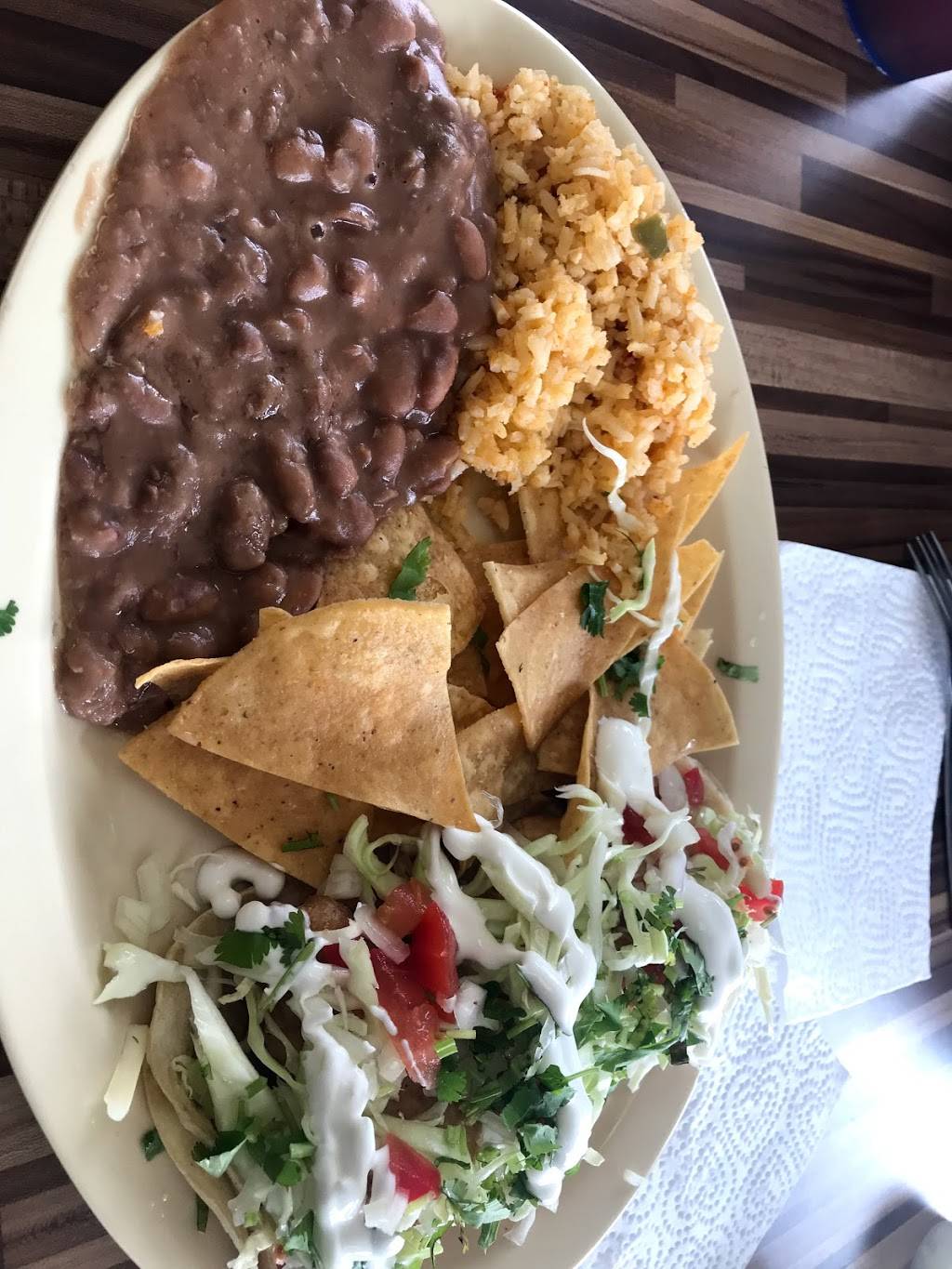 Lilys Tacos | restaurant | 901 N Garey Ave, Pomona, CA 91767, USA | 9096220444 OR +1 909-622-0444