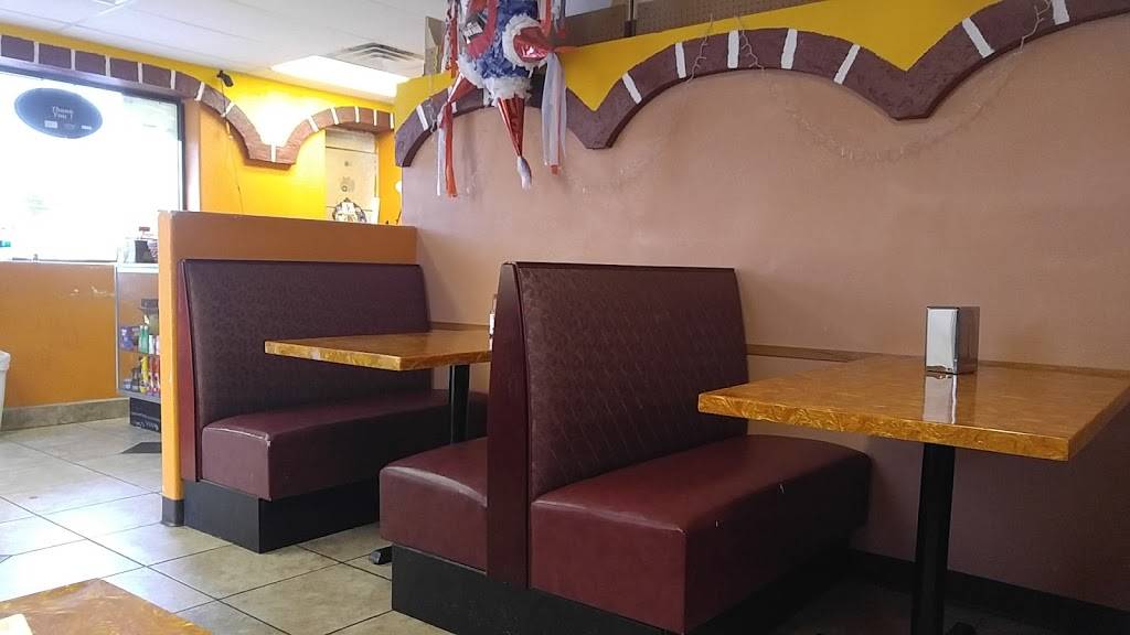 La Guanajuato | restaurant | 3915 Center Point Rd NE, Cedar Rapids, IA 52402, USA | 3197430081 OR +1 319-743-0081