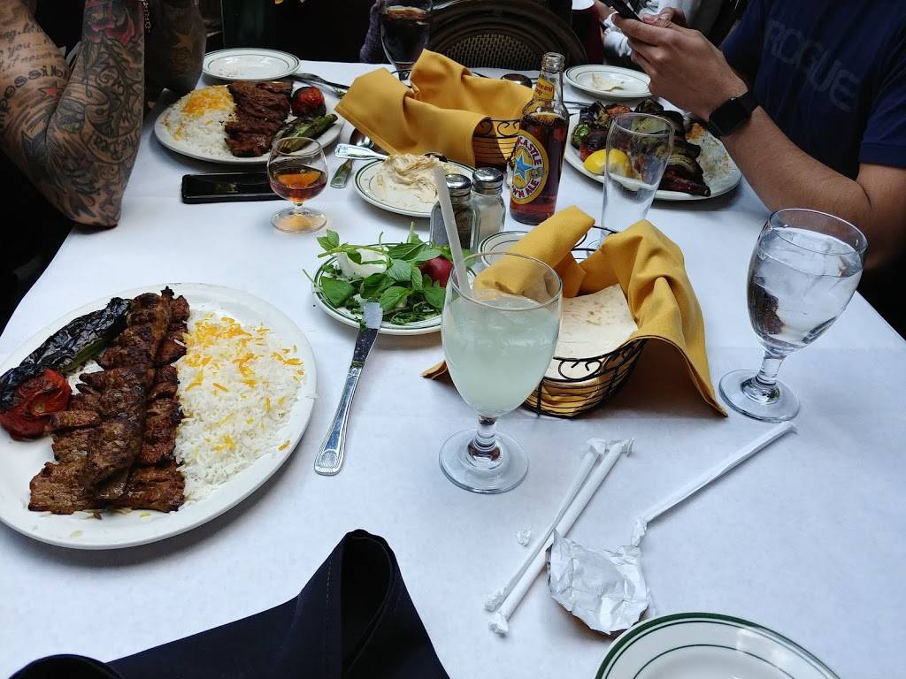 Raffis Place | restaurant | 211 E Broadway, Glendale, CA 91205, USA | 8182407411 OR +1 818-240-7411