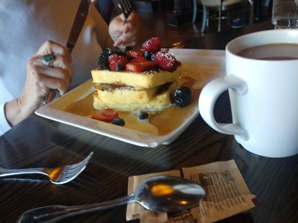 Lady Gregorys Irish Bar & Restaurant | restaurant | 5260 N Clark St, Chicago, IL 60640, USA | 7732715050 OR +1 773-271-5050