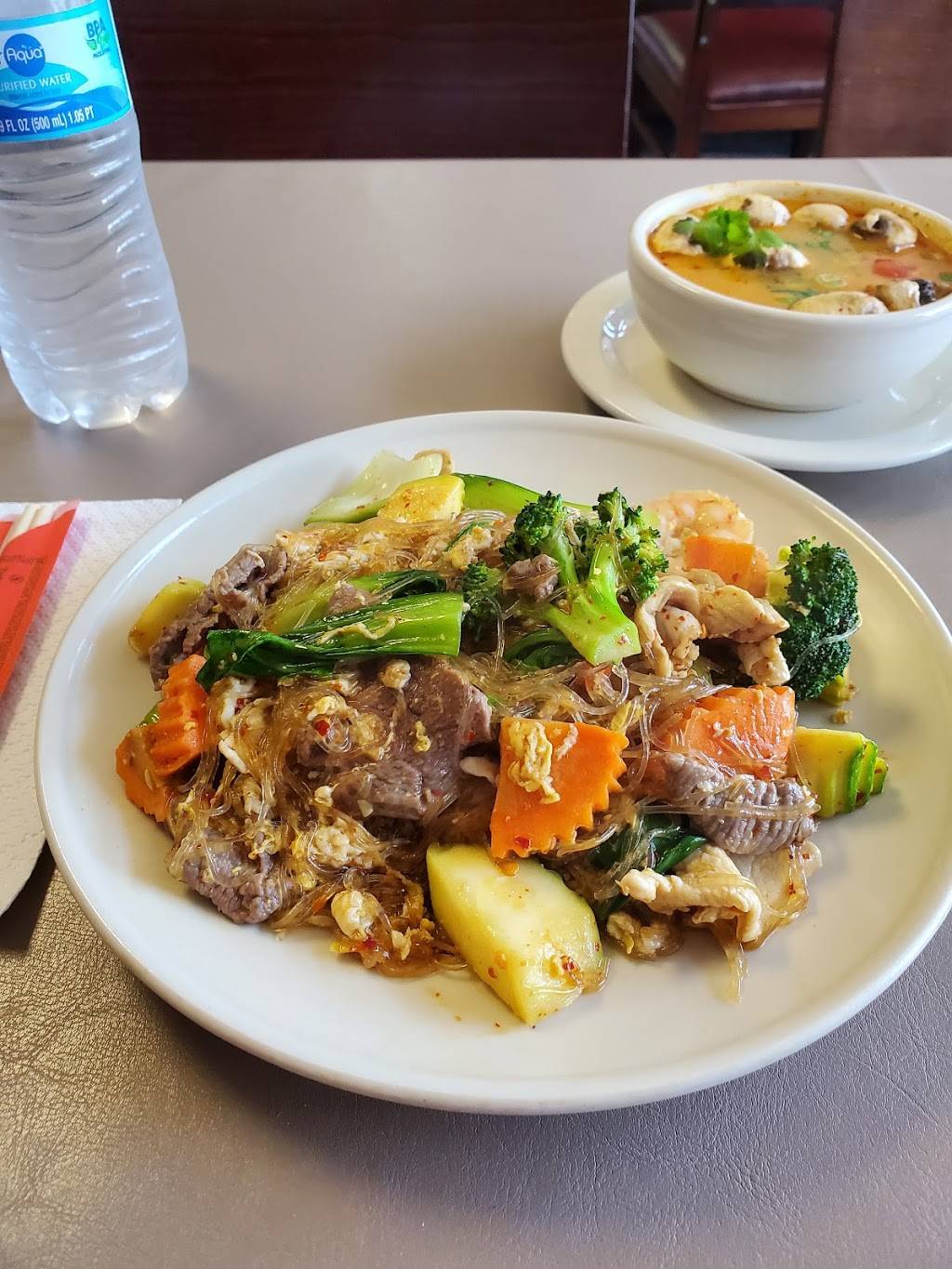 Siam Express | restaurant | 6118 Chambersburg Rd, Dayton, OH 45424, USA | 9373318264 OR +1 937-331-8264