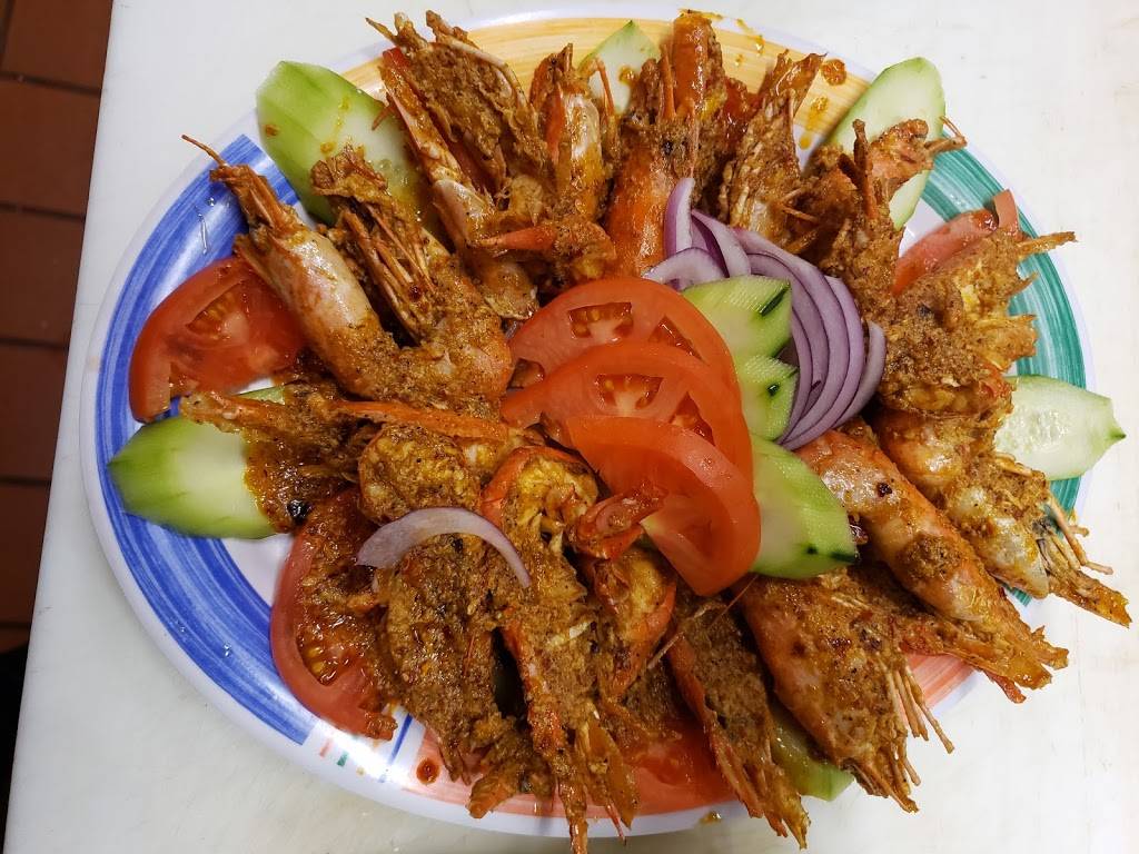 Langostinos Bar & Grill | restaurant | 3036 S Laramie Ave, Cicero, IL 60804, USA | 7087807180 OR +1 708-780-7180