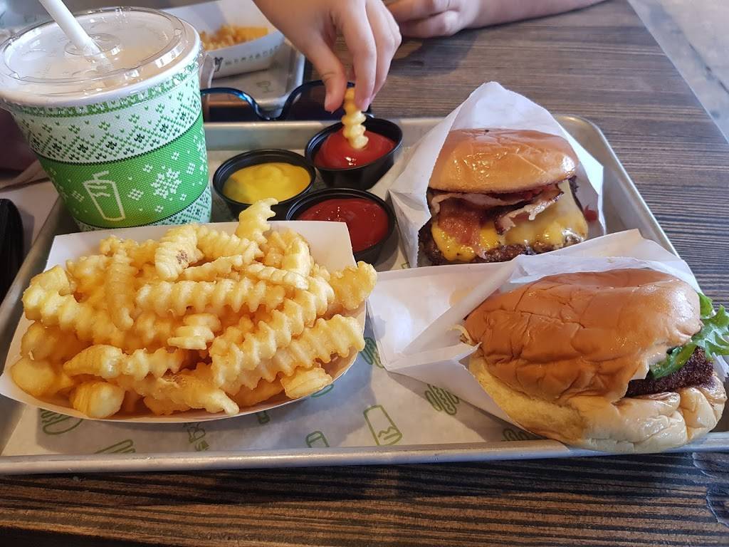 Shake Shack | restaurant | 8001 South Orange Blossom Trail #100A, Orlando, FL 32809, USA | 4076271029 OR +1 407-627-1029