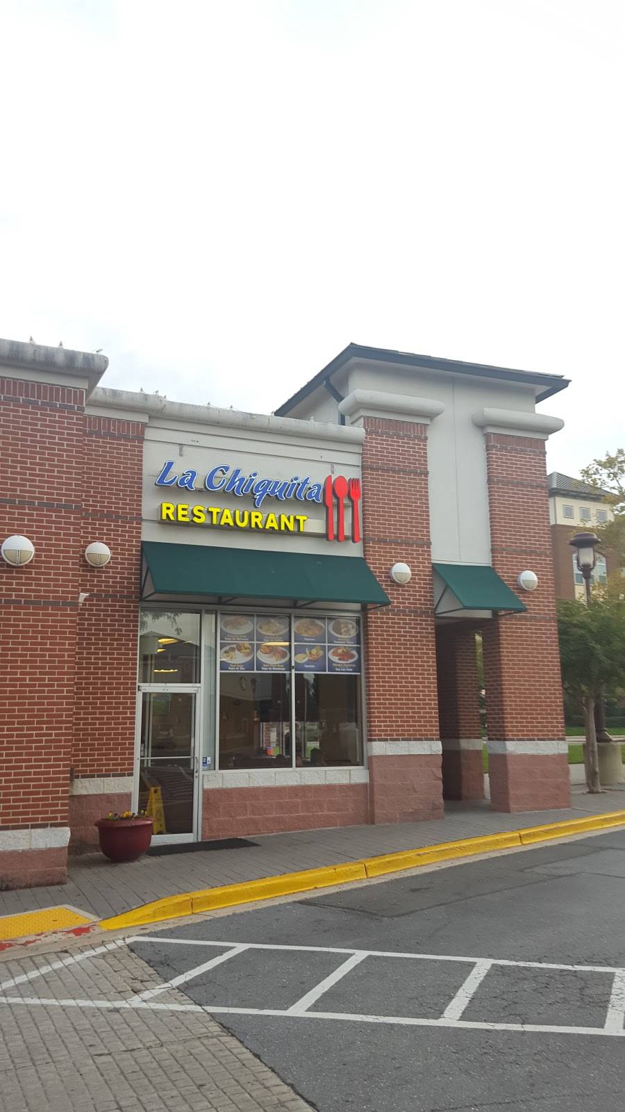 La Chiquita Restaurant IV | restaurant | 6211 Belcrest Rd, Hyattsville, MD 20782, USA | 2405825009 OR +1 240-582-5009