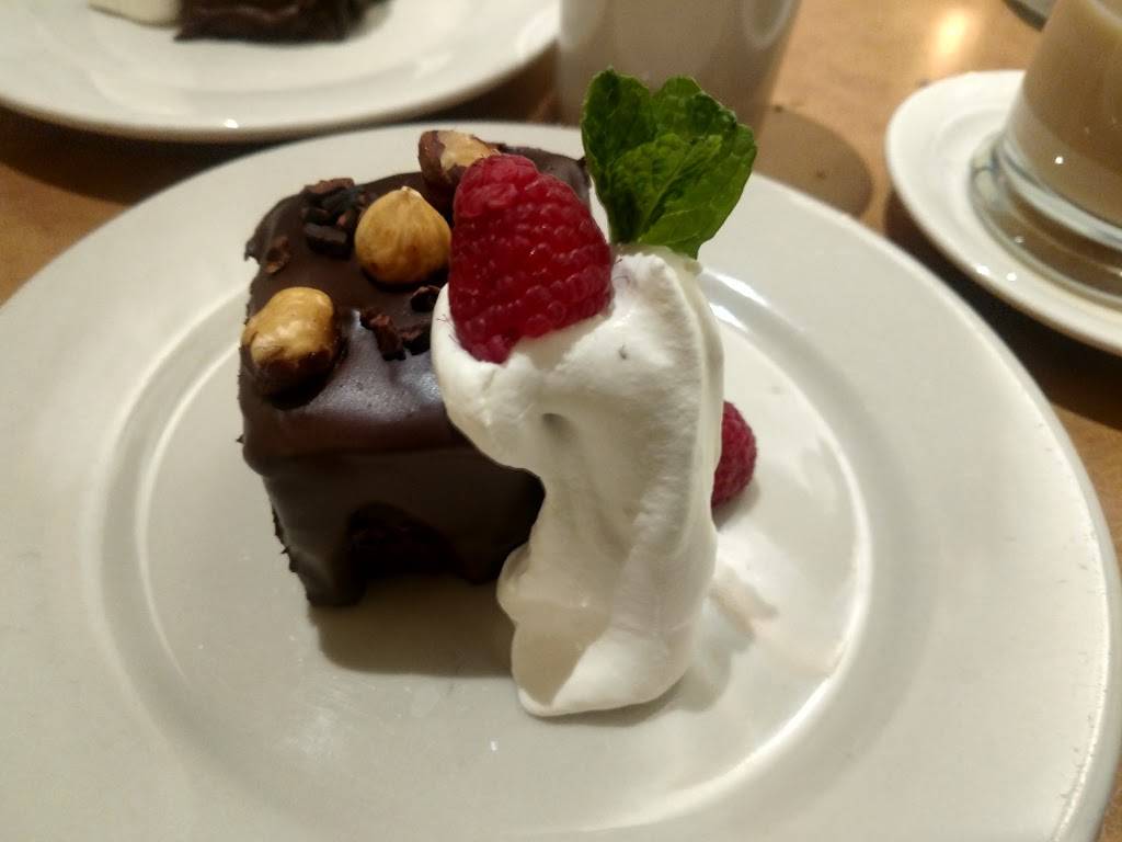 Alder Wood Bistro | restaurant | 139 W Alder St, Sequim, WA 98382, USA | 3606834321 OR +1 360-683-4321