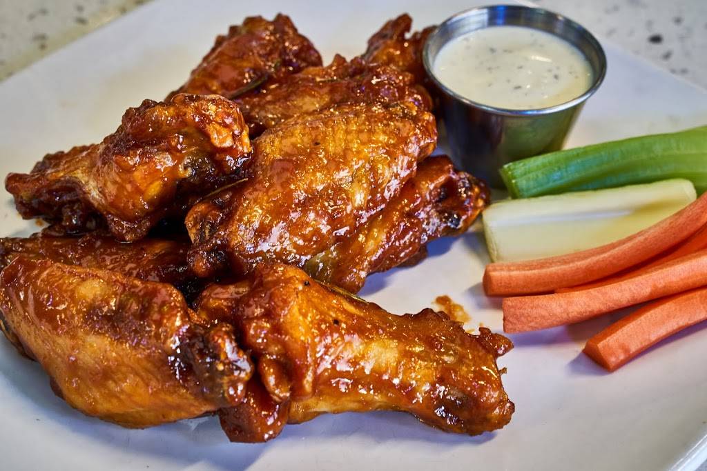 The Draft Sports Grill | restaurant | 542 W Baseline Rd, Mesa, AZ 85210, USA | 4805888988 OR +1 480-588-8988