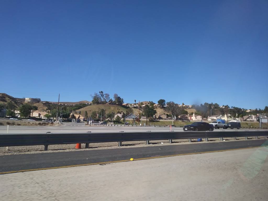 Hasley Canyon Village | shopping mall | 29607-29687 The Old Rd, Castaic, CA 91384, USA | 2135532200 OR +1 213-553-2200