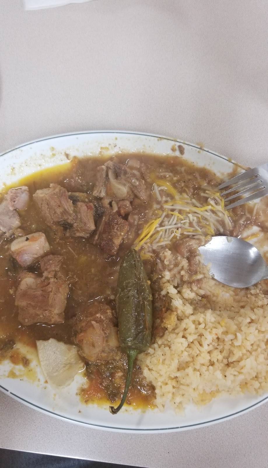 Gus Restaurant | restaurant | 3940 Rosedale Hwy, Bakersfield, CA 93308, USA | 6617487701 OR +1 661-748-7701