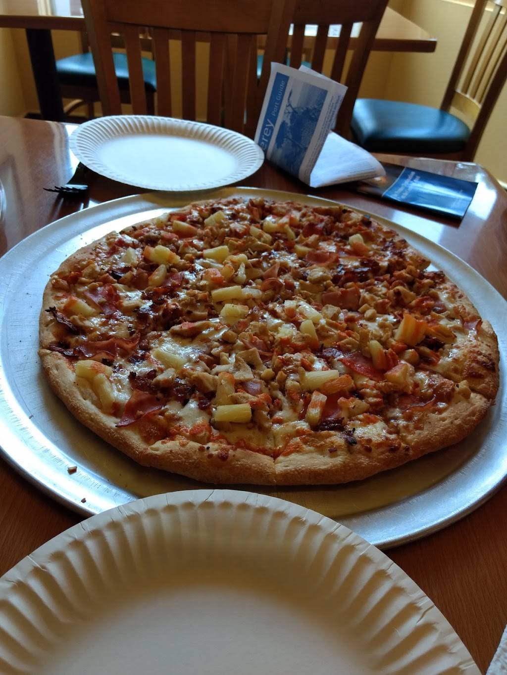 Pelican Pizza | restaurant | 522 Lighthouse Ave, Monterey, CA 93940, USA | 8316494040 OR +1 831-649-4040