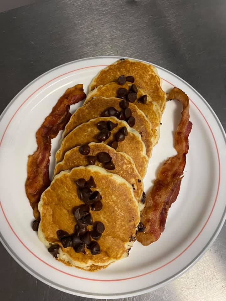 M&Js Breakfast House | restaurant | 606 Torrence Ave, Calumet City, IL 60409, USA | 7089330528 OR +1 708-933-0528