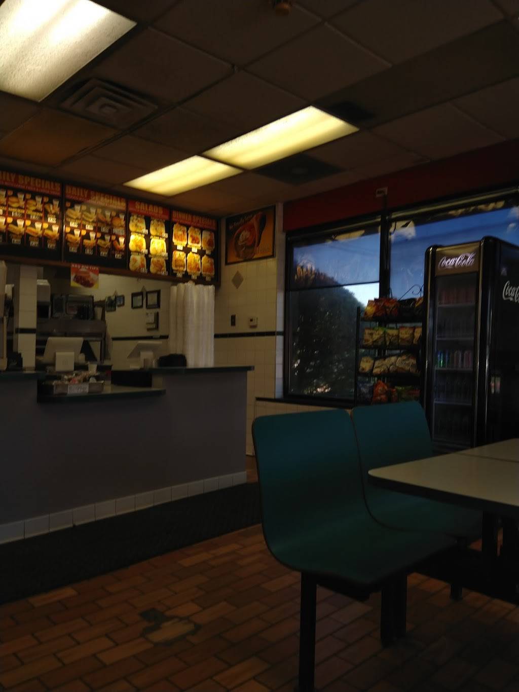 Poor Boy 2 | restaurant | 632 W Roosevelt Rd, Wheaton, IL 60187, USA | 6305109550 OR +1 630-510-9550