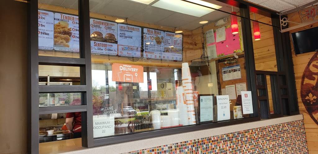 Popeyes Louisiana Kitchen | restaurant | 5026 Antoine Dr, Houston, TX 77092, USA | 7136822888 OR +1 713-682-2888