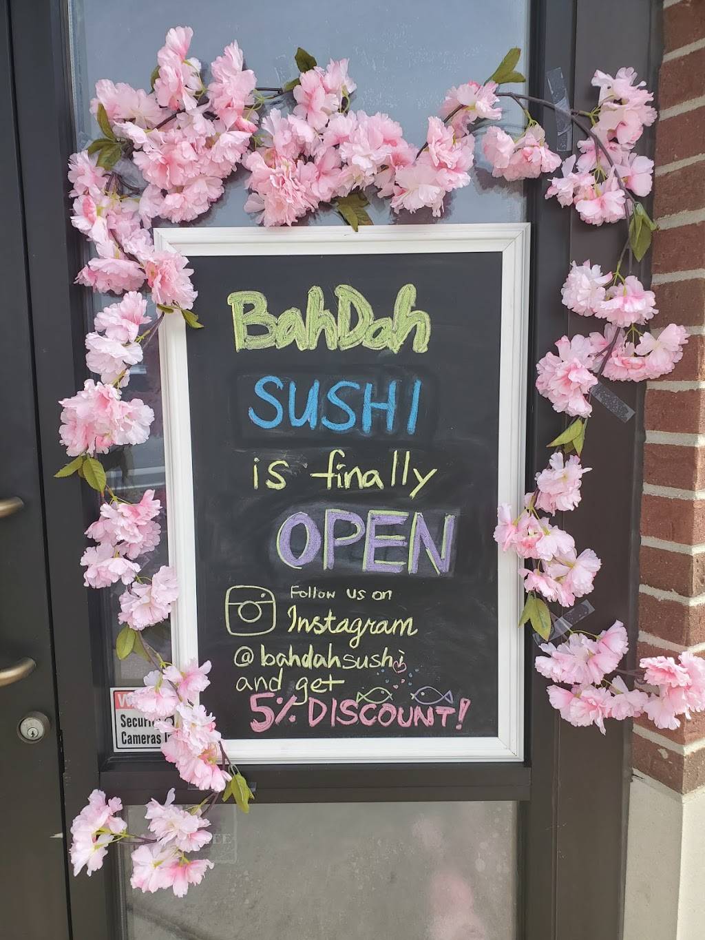 Bahdah Sushi | restaurant | 32832 Woodward Ave, Royal Oak, MI 48073, USA | 2485565444 OR +1 248-556-5444