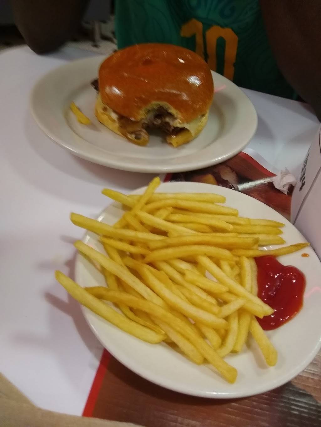 Steak n Shake | restaurant | 133 S State Rd 7, Royal Palm Beach, FL 33414, USA | 5613336474 OR +1 561-333-6474