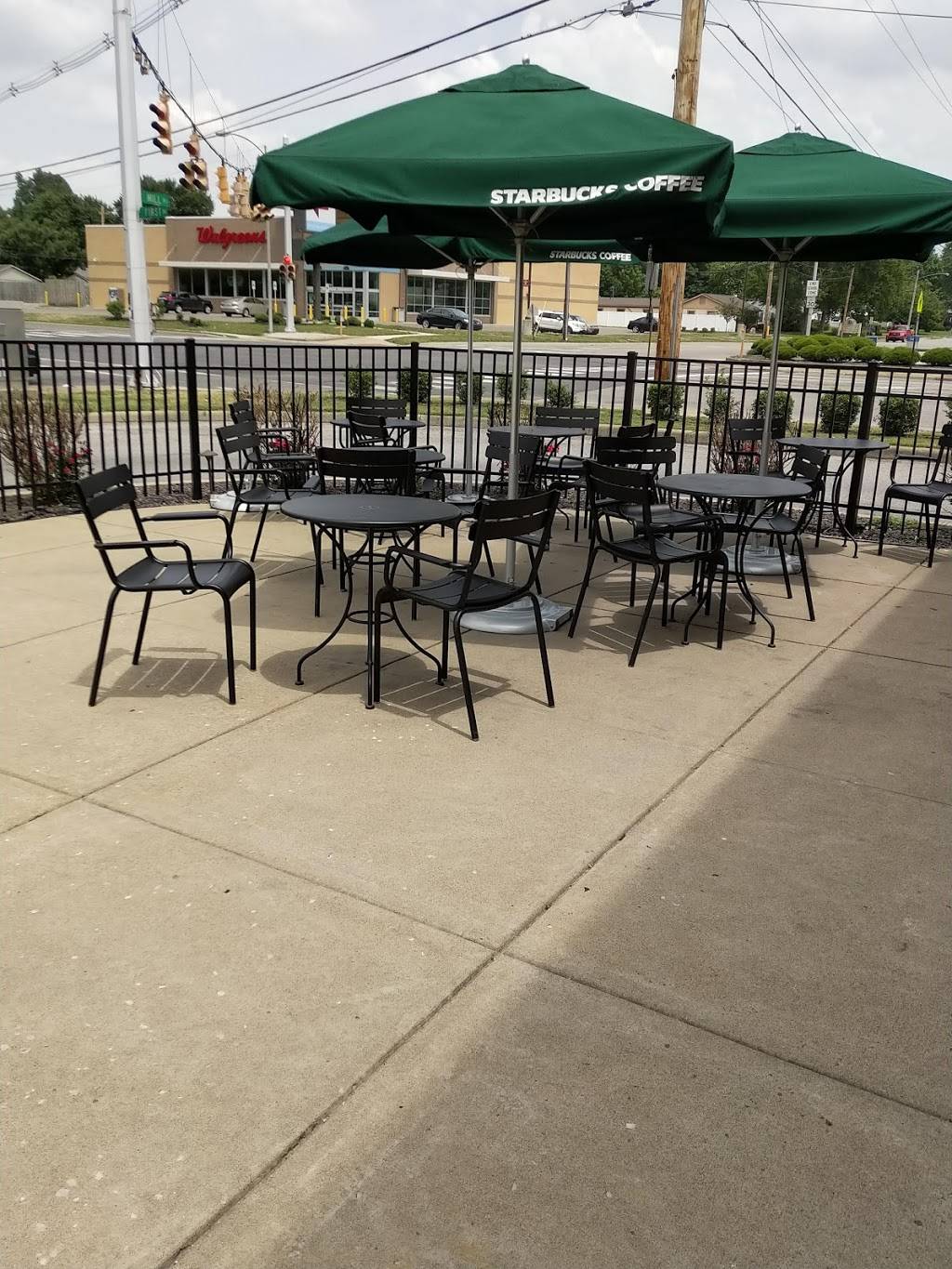 Starbucks | cafe | 4650 N First Ave, Evansville, IN 47710, USA | 8124210461 OR +1 812-421-0461