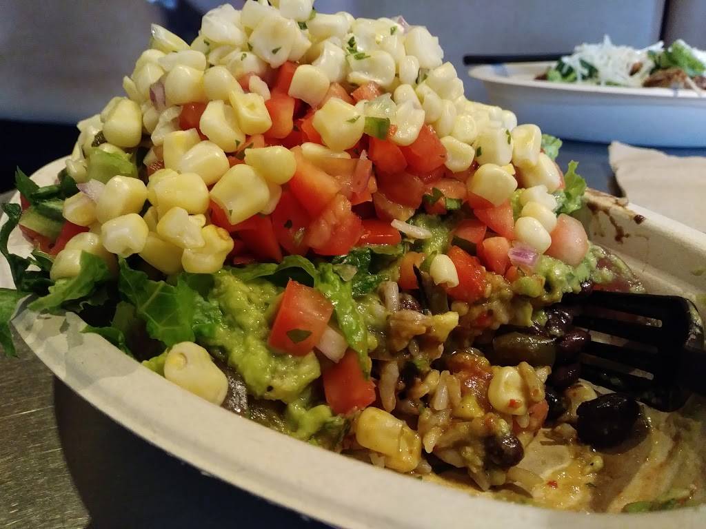 Chipotle Mexican Grill | restaurant | 16595 Sierra Lakes Pkwy Ste 100, Fontana, CA 92336, USA | 9093500054 OR +1 909-350-0054