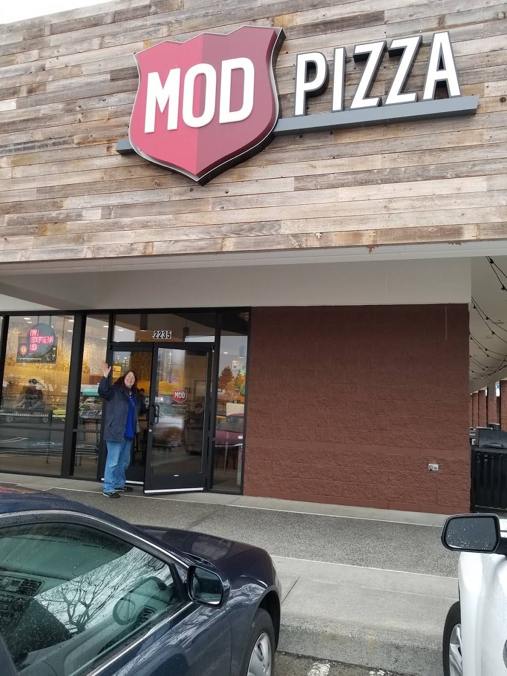 MOD Pizza | restaurant | 2235 SE Tualatin Valley Hwy, Hillsboro, OR 97123, USA | 4582187052 OR +1 458-218-7052