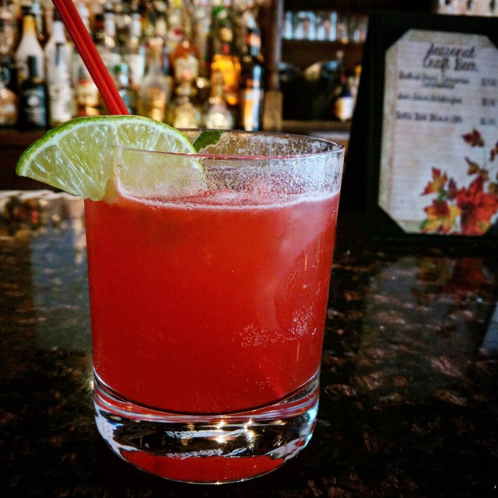 Stray Bar | restaurant | 17 Old Frankfort Way, Frankfort, IL 60423, USA | 8158067185 OR +1 815-806-7185