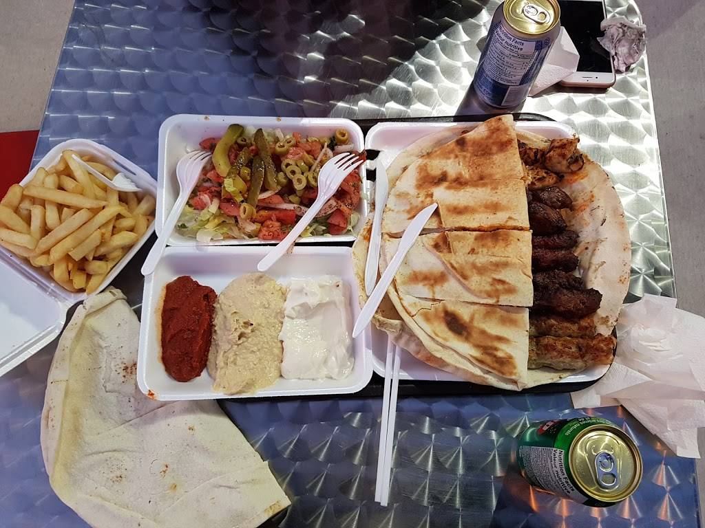 restaurant farhat cote des neiges | restaurant | 5785 Chemin de la Côte-des-Neiges, Montréal, QC H3S 1Y8, Canada | 5147384045 OR +1 514-738-4045