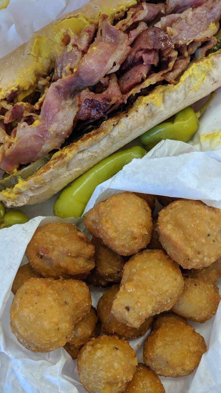 Carousel Drive In | restaurant | 901 Woodrow Ave, Bakersfield, CA 93308, USA | 6613998950 OR +1 661-399-8950