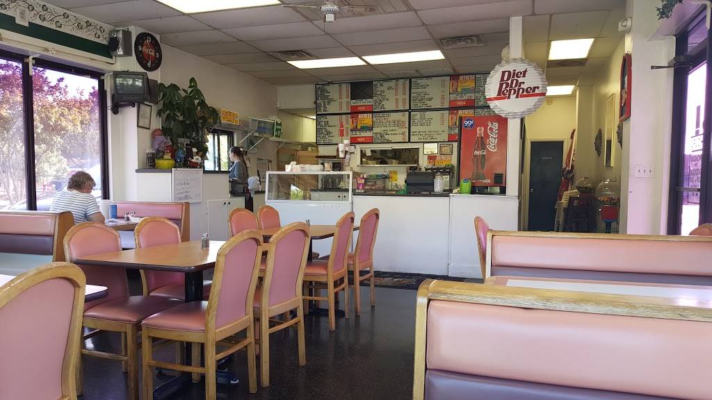 Charlies Fine Foods | restaurant | 226 Cedar Springs Rd, Spartanburg, SC 29302, USA | 8643429007 OR +1 864-342-9007