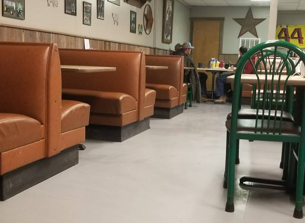 Michelles Place | restaurant | 400 W Marshall St, Mayview, MO 64071, USA | 6602374433 OR +1 660-237-4433