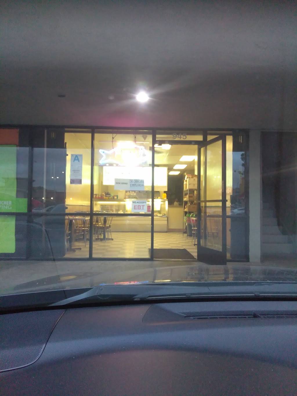 La Brea Seafood | restaurant | 945 N La Brea Ave, Inglewood, CA 90302, USA | 3106775586 OR +1 310-677-5586